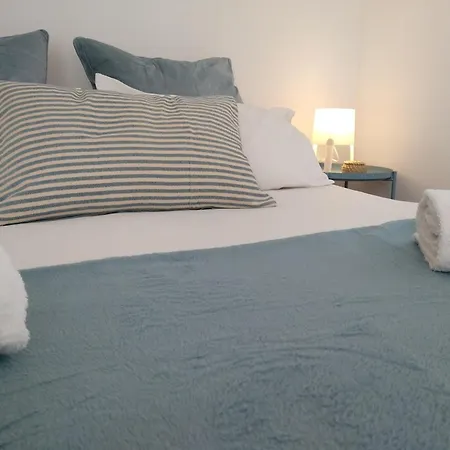 Beachside Sunny Balcony Sesimbra