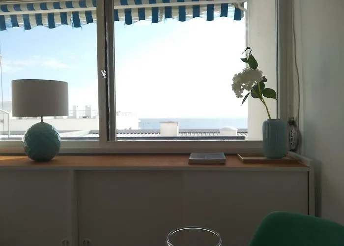 Beachside Sunny Balcony Vakantiehuis