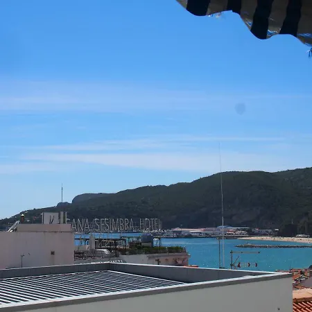 Beachside Sunny Balcony 度假居 塞辛布拉